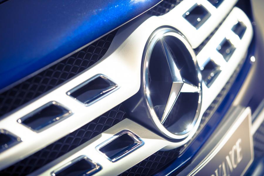 Логотип Mercedes-Benz GLA200 (X156) 2017 года  (LA) (фото 6 из 41)